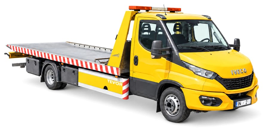 Dāvida Darbnīcas jaunais IVECO evakuators ar 6,20 m platformu